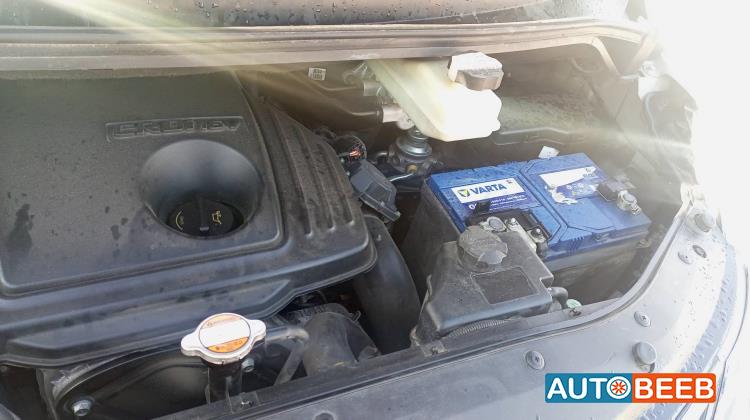 ميني فان هيونداي 2013