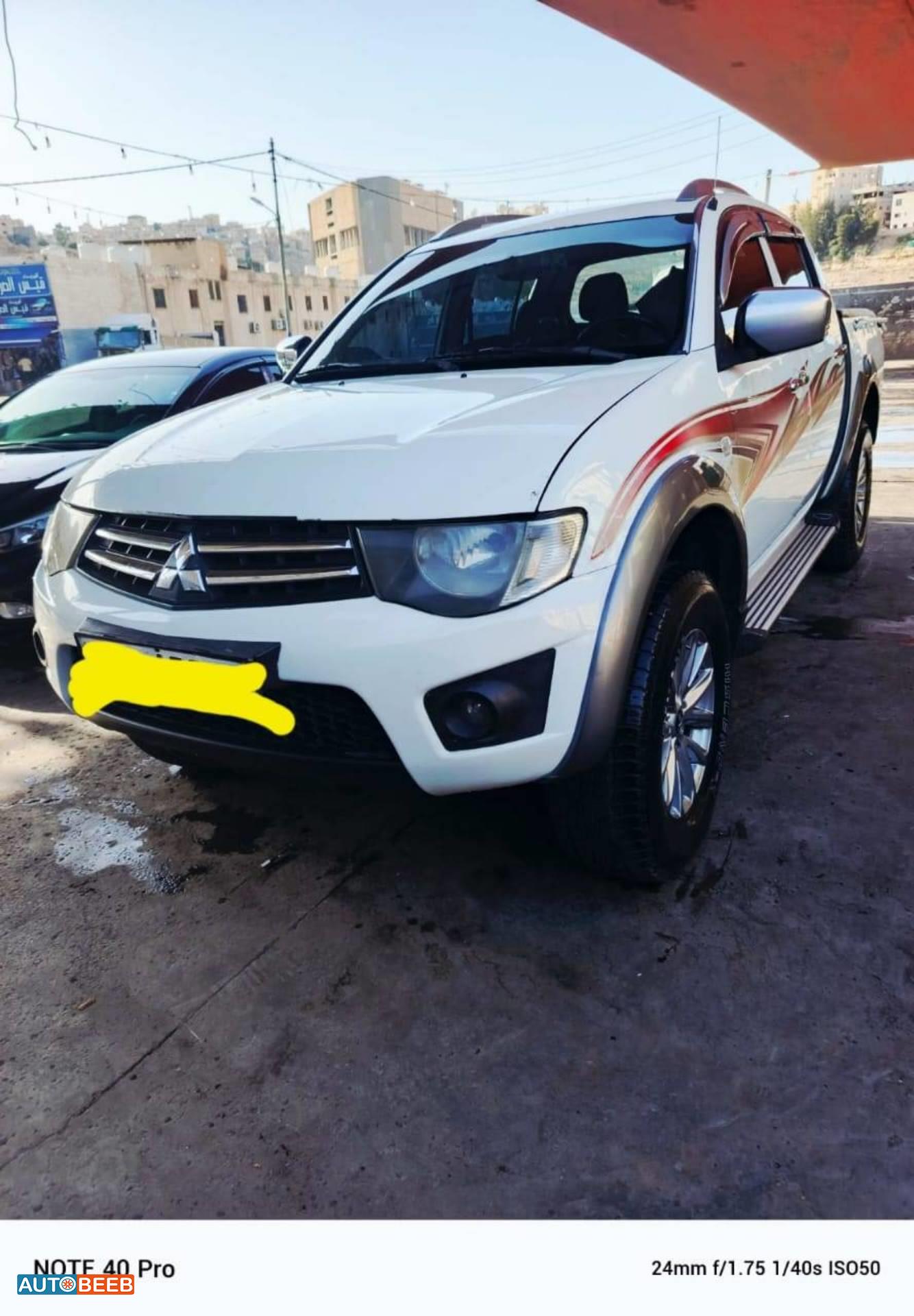 Mitsubishi L200 2013
