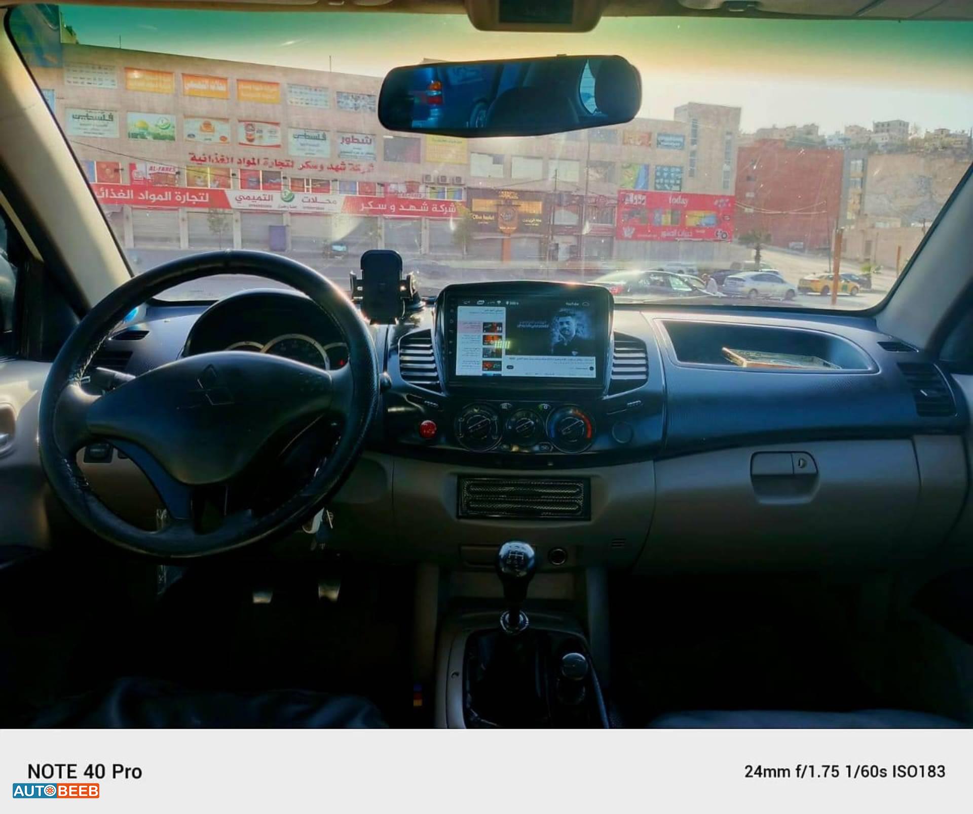 Mitsubishi L200 2013