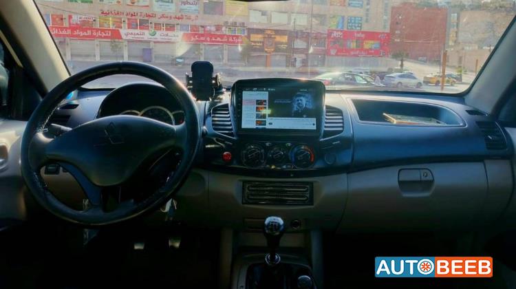 Mitsubishi L200 2013