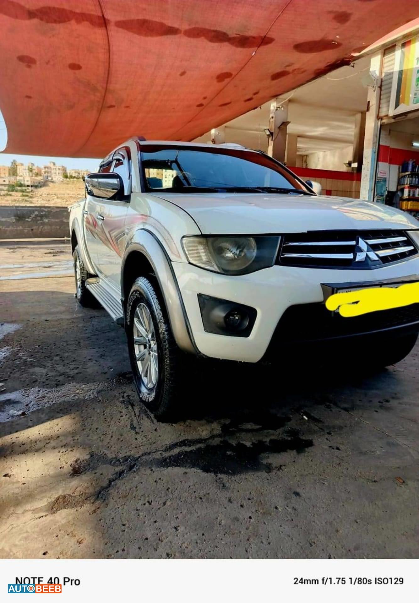 Mitsubishi L200 2013