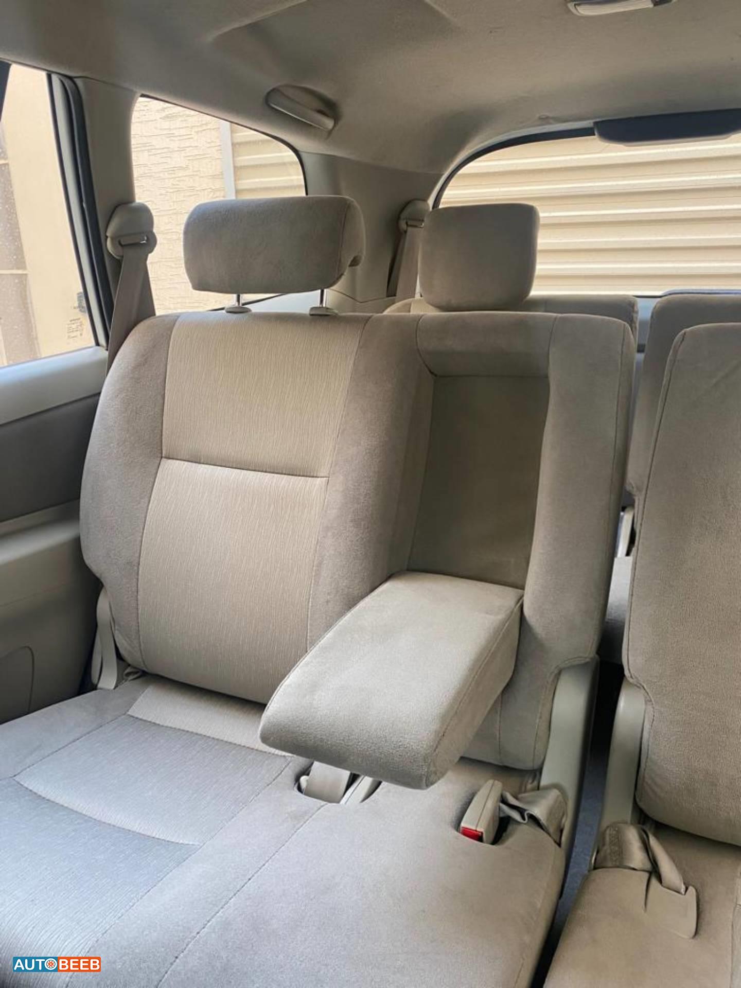 تويوتا انوفا 2013