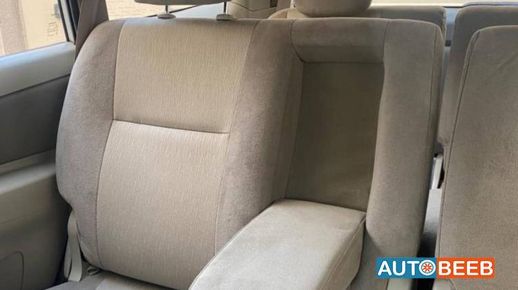 تويوتا انوفا 2013