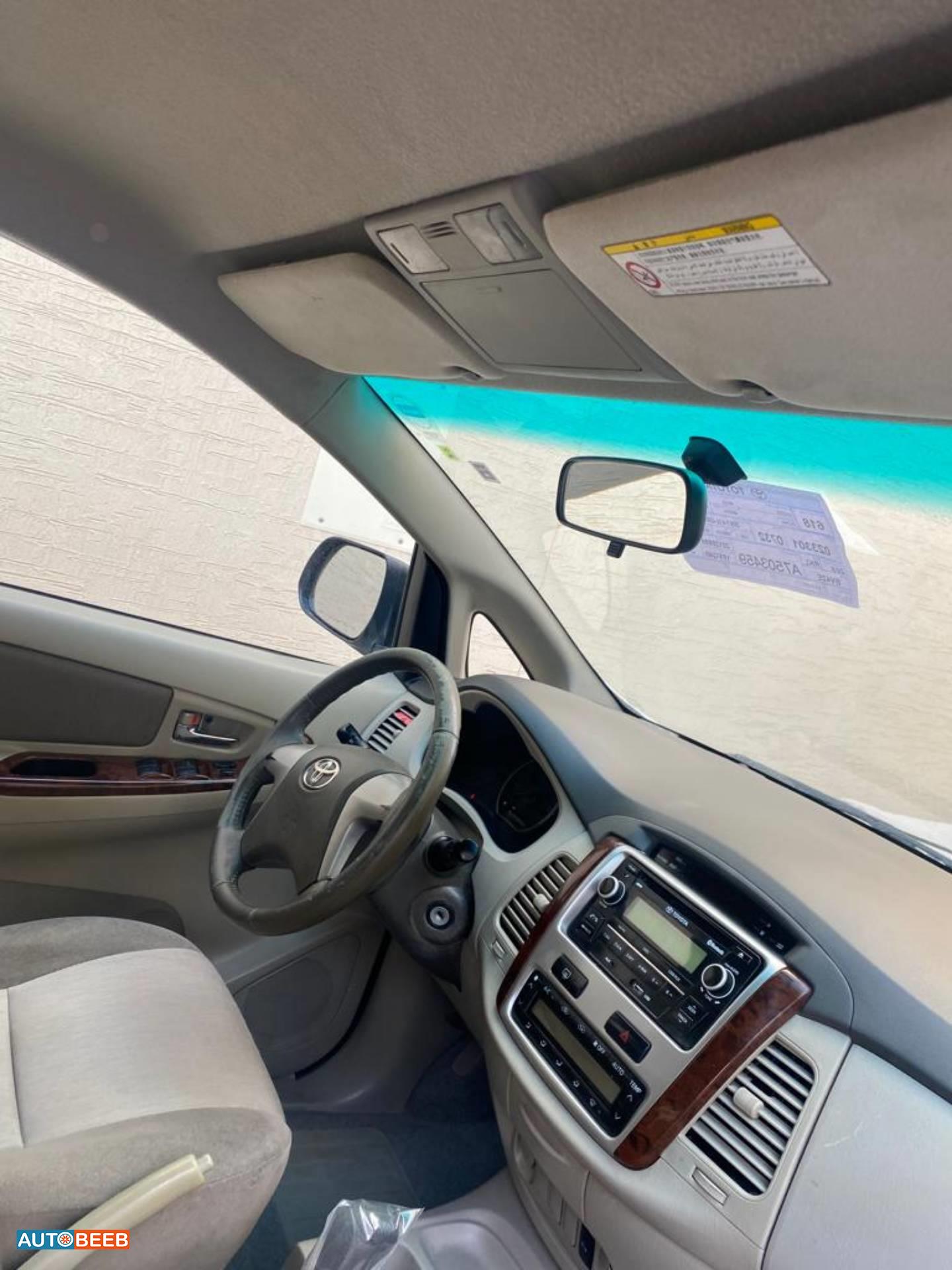 تويوتا انوفا 2013