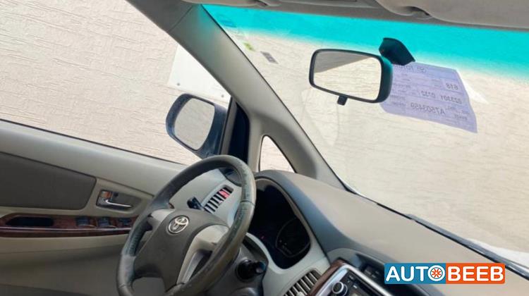 تويوتا انوفا 2013