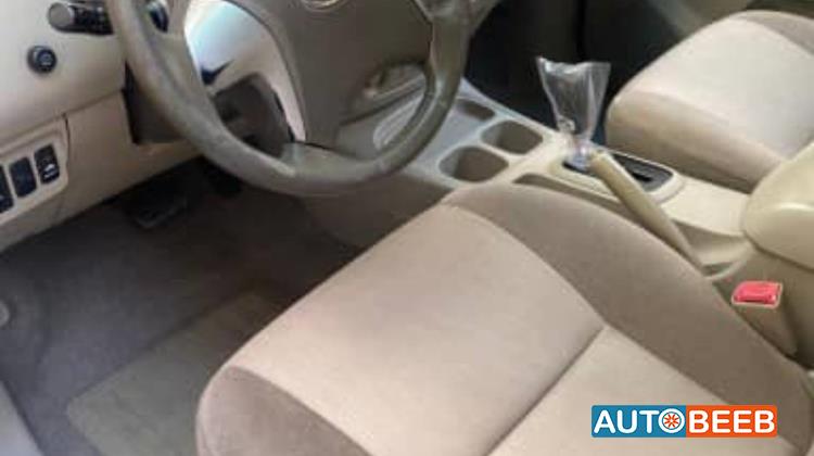 تويوتا انوفا 2013