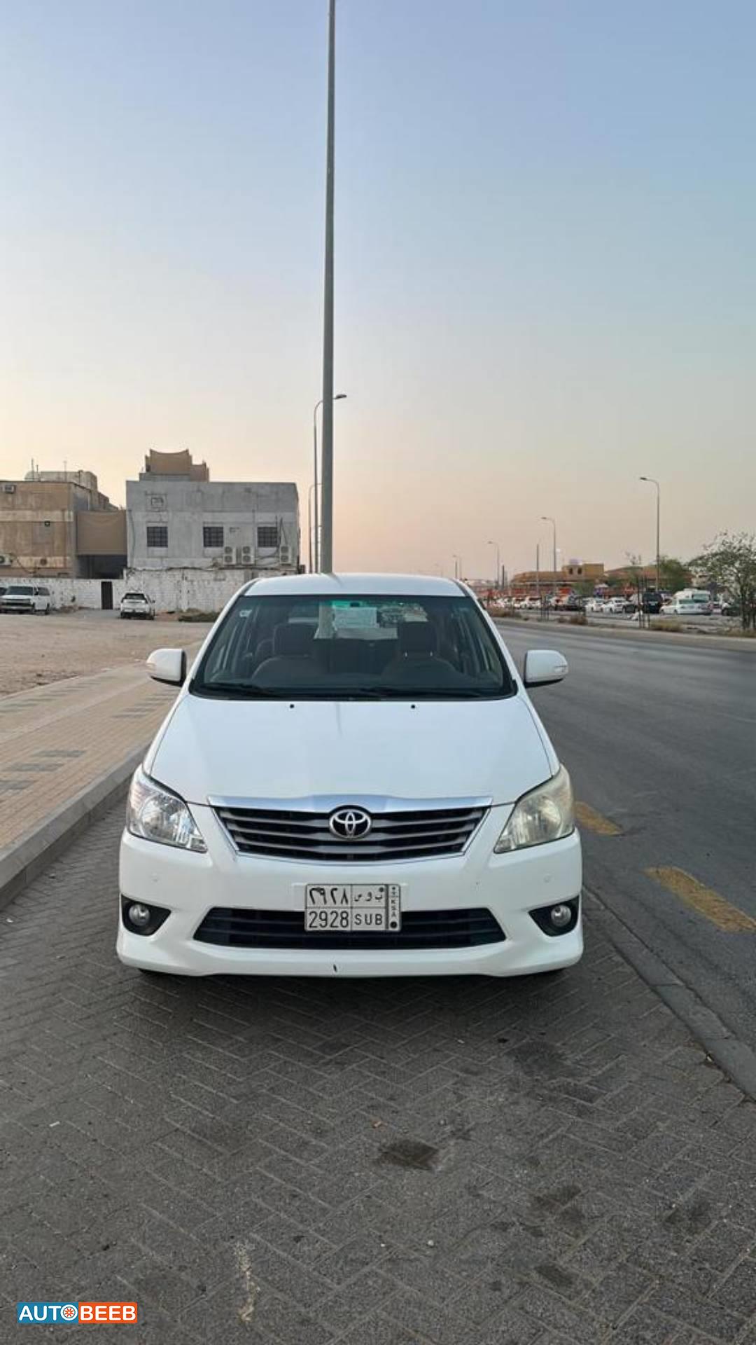 تويوتا انوفا 2013