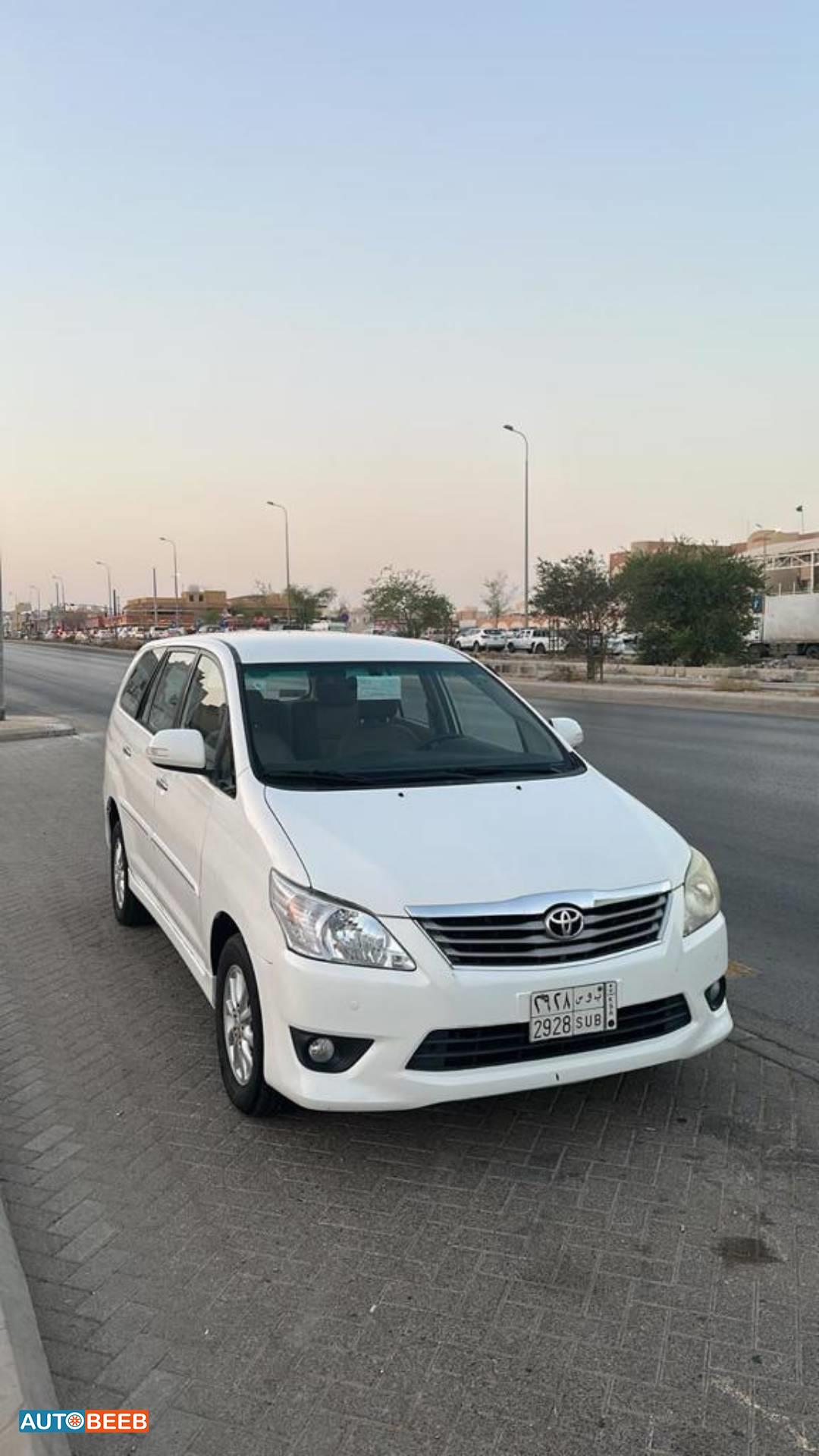 تويوتا انوفا 2013