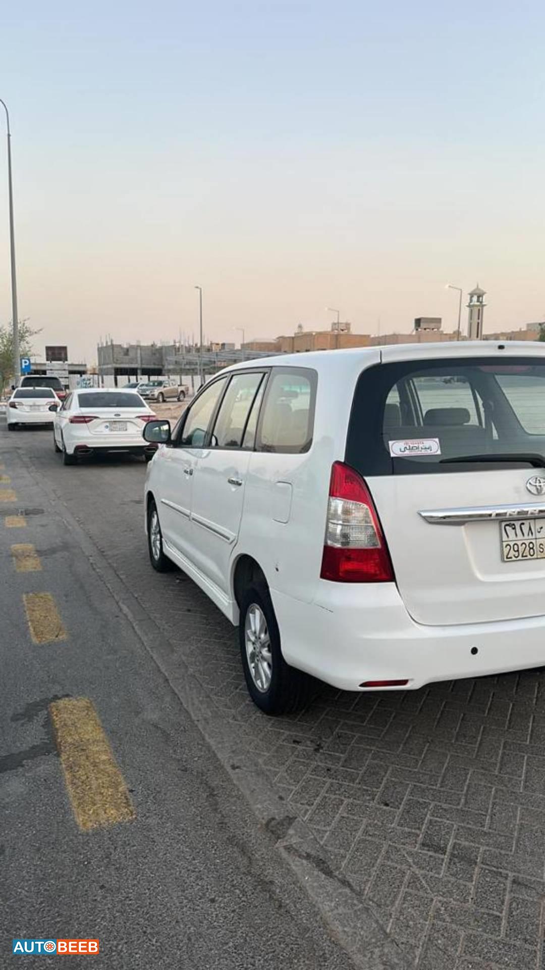 تويوتا انوفا 2013