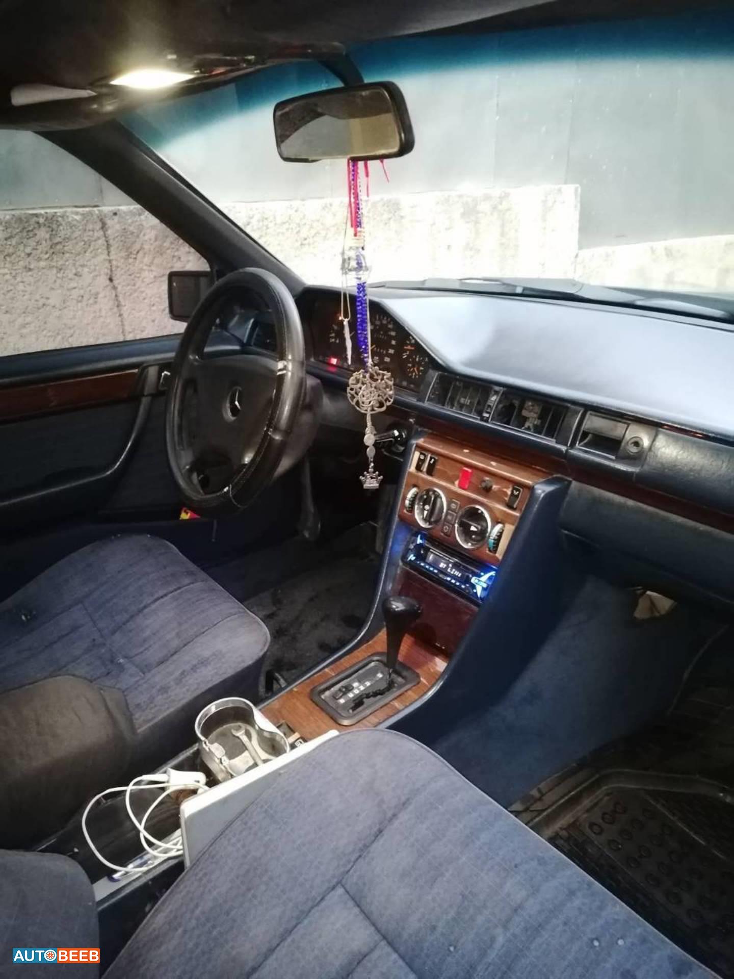 مرسيدس بنز E200 1992