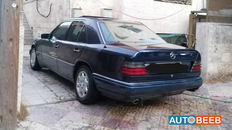 مرسيدس بنز E200 1992
