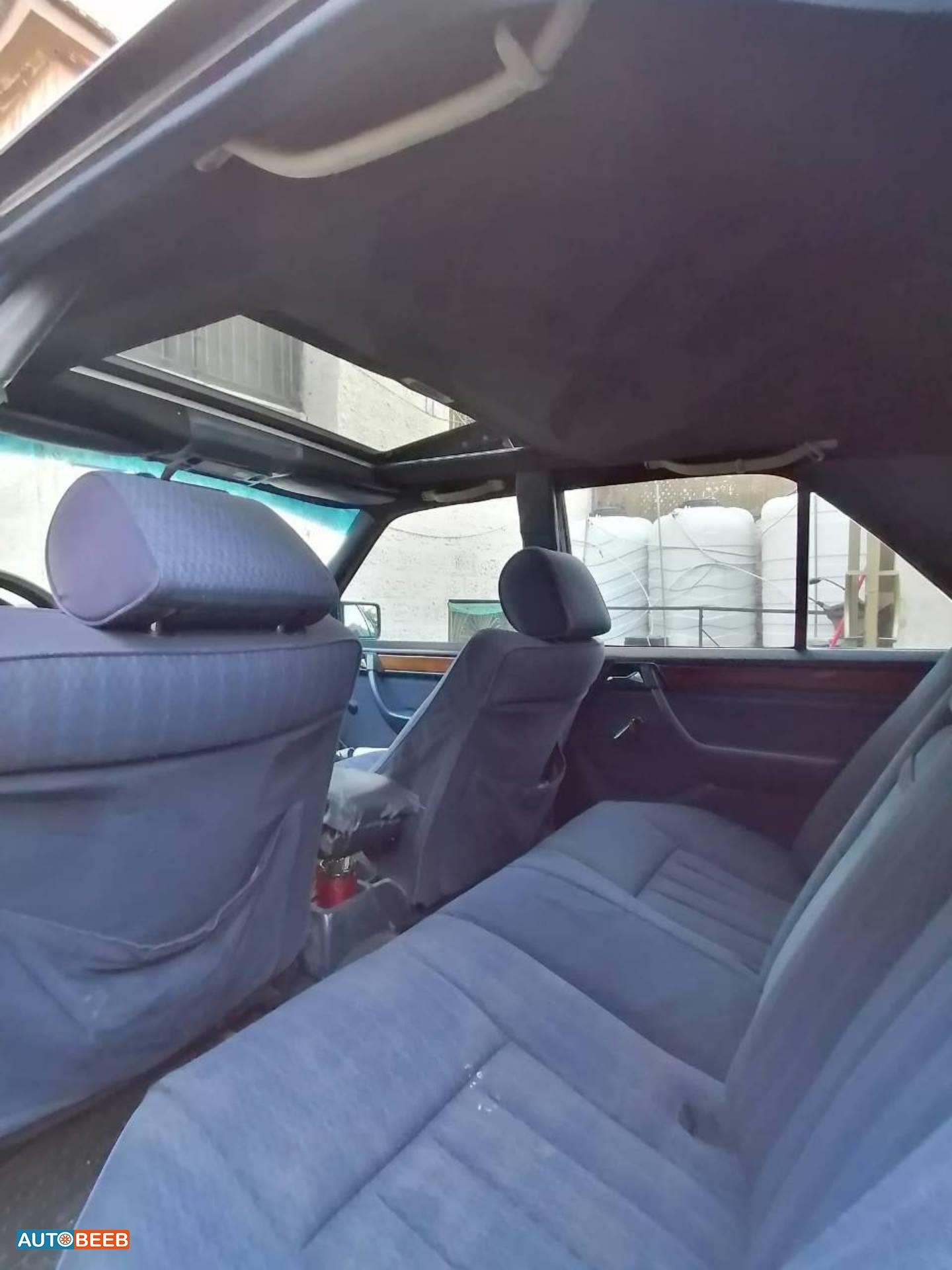 مرسيدس بنز E200 1992