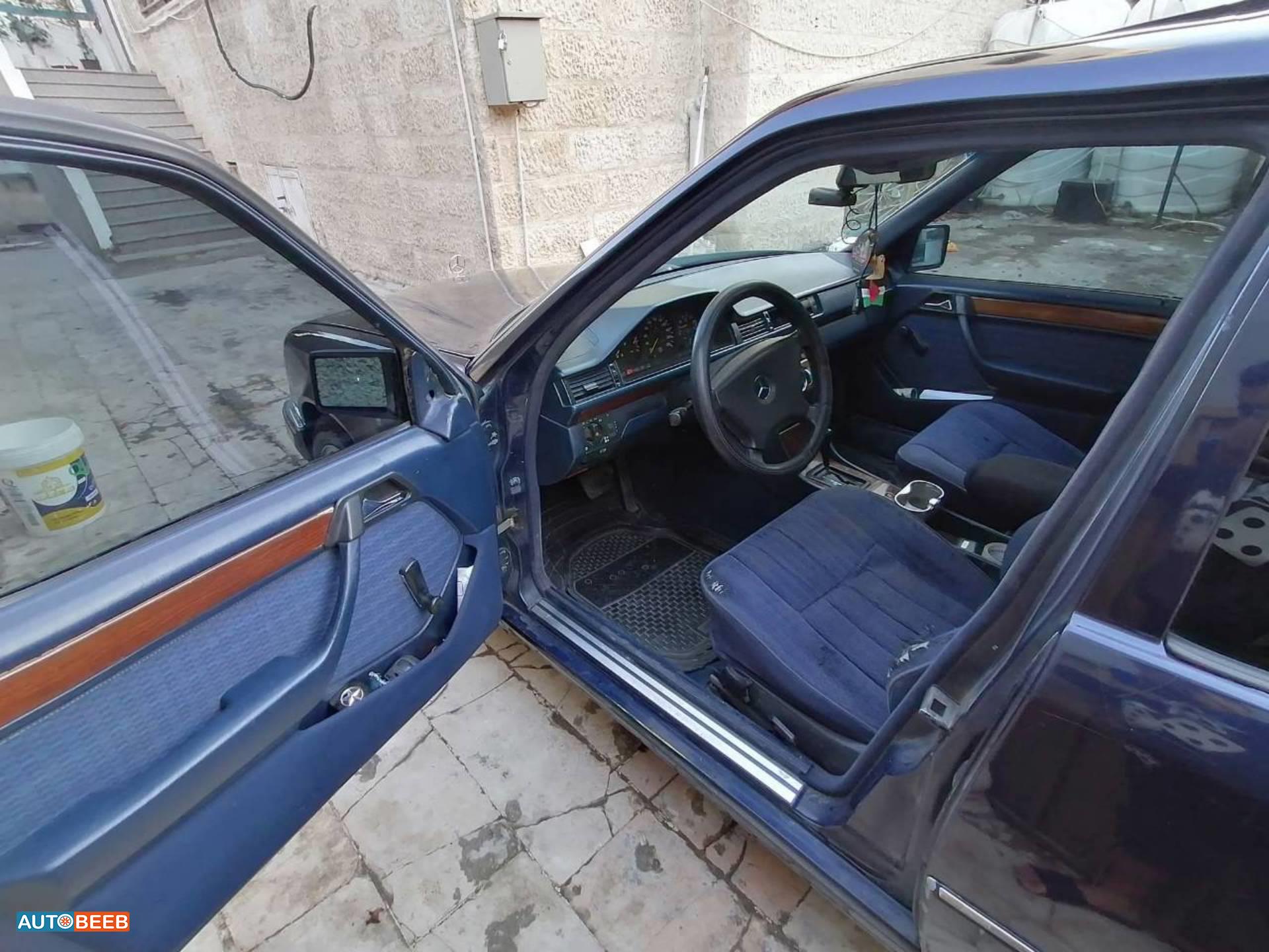 مرسيدس بنز E200 1992