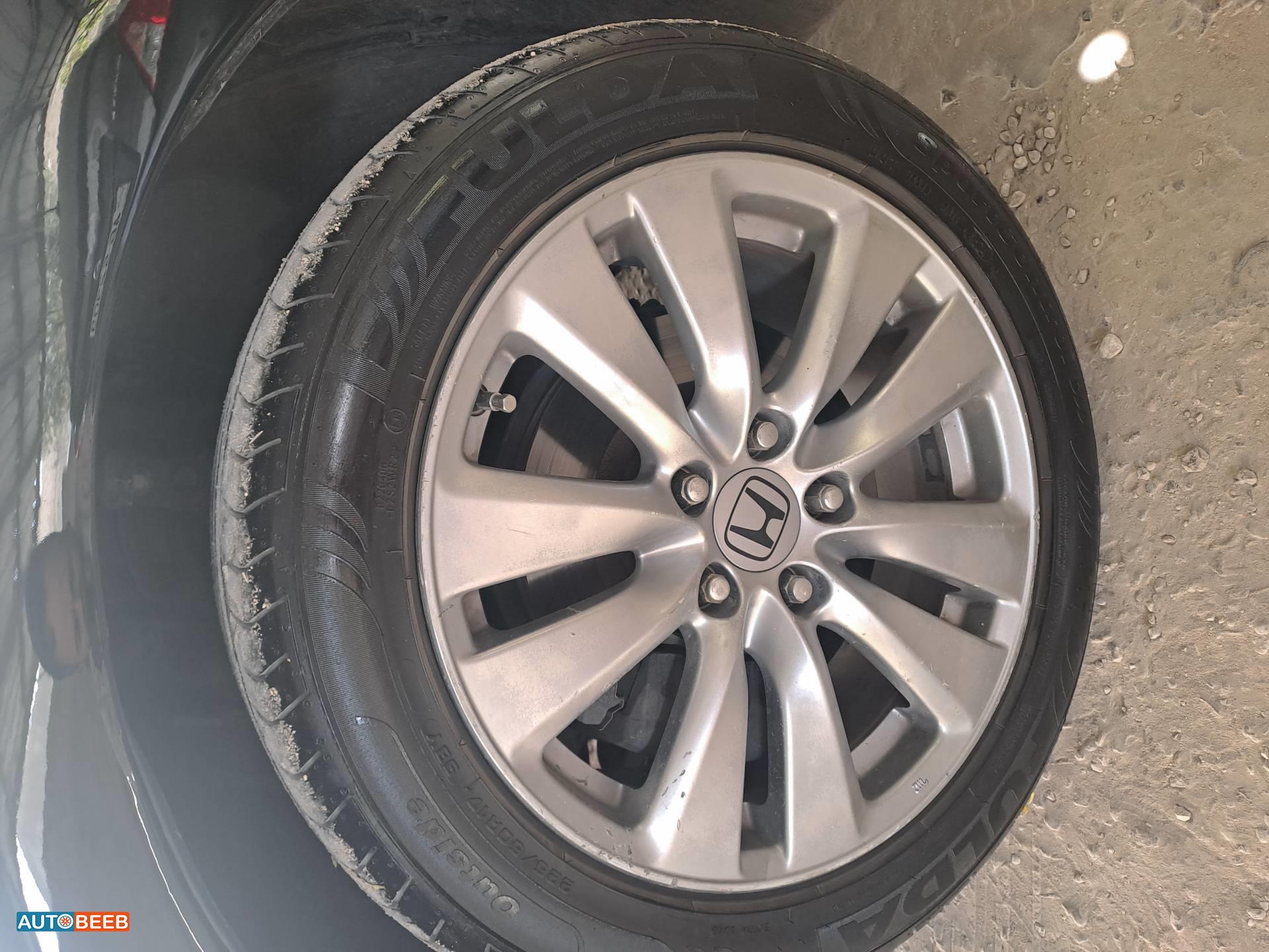 هوندا اكورد 2012