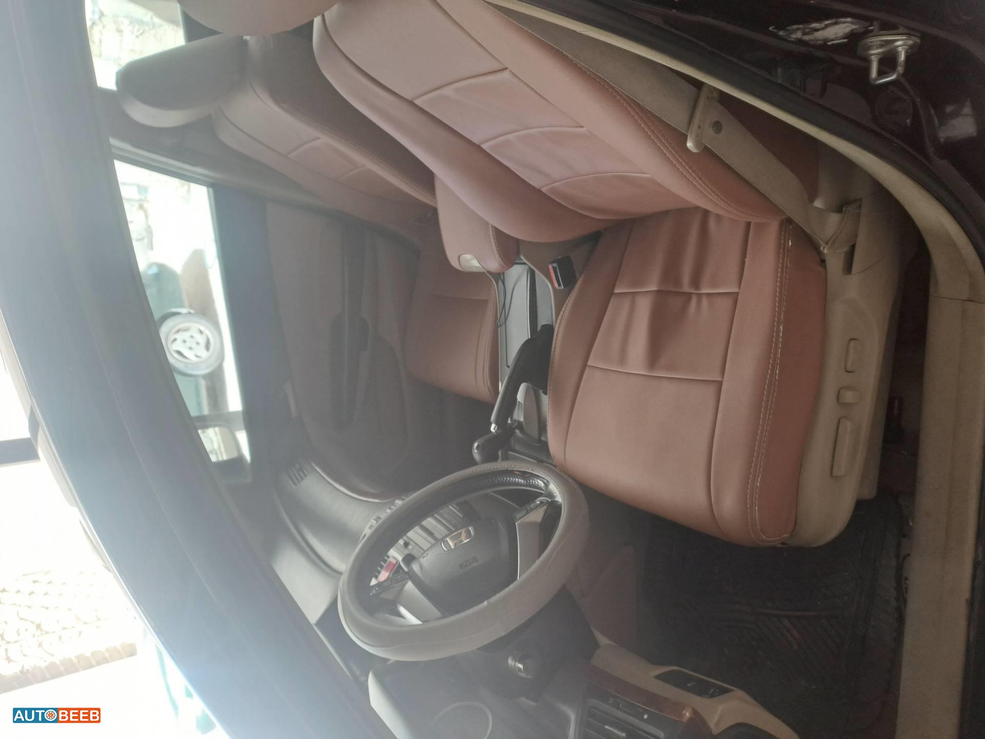 هوندا اكورد 2012