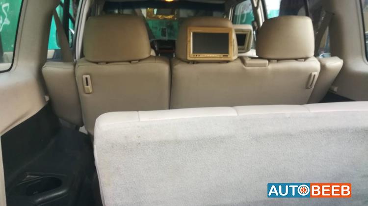 ميتسوبيشي باجيرو 2004