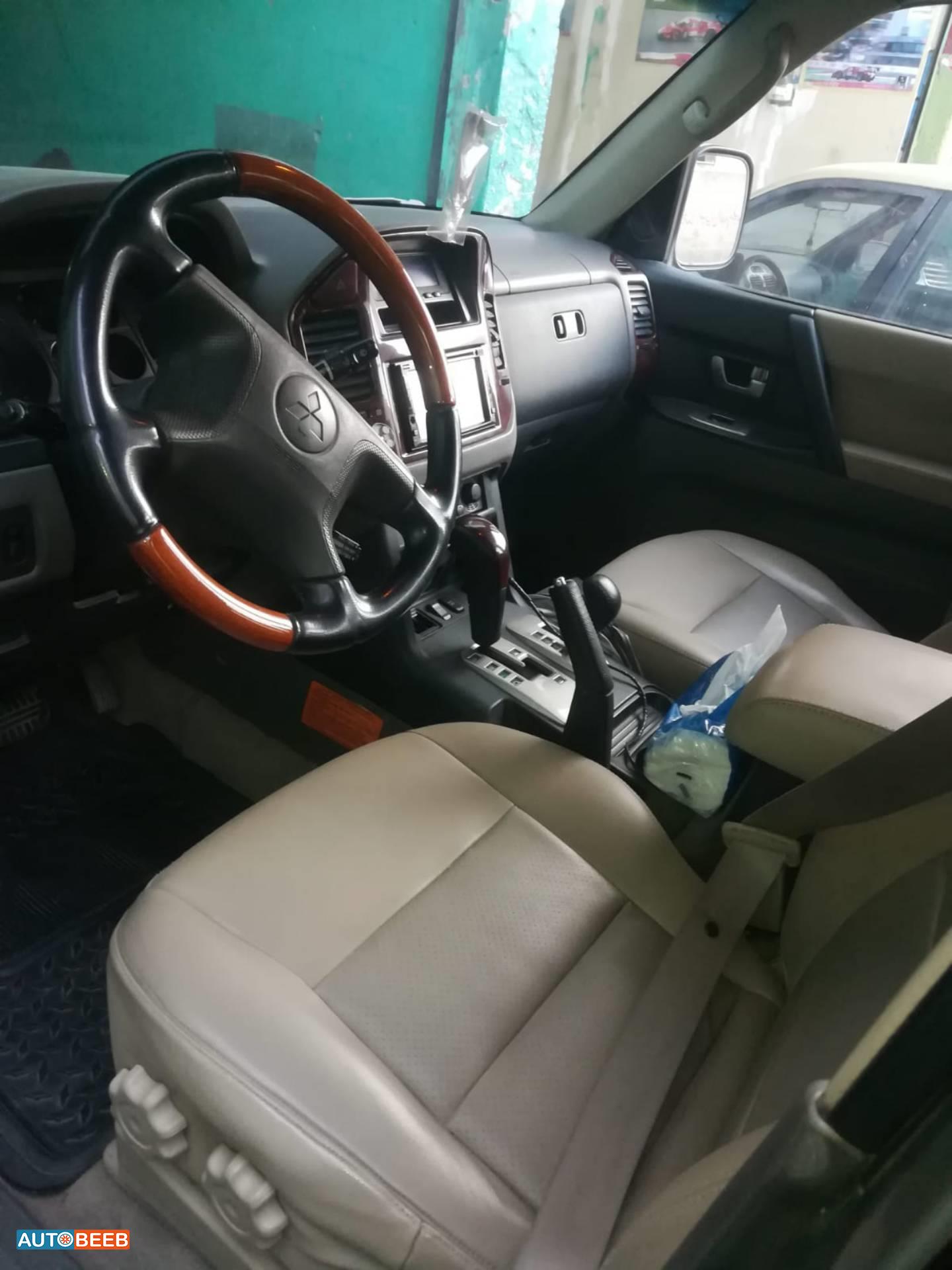 ميتسوبيشي باجيرو 2004