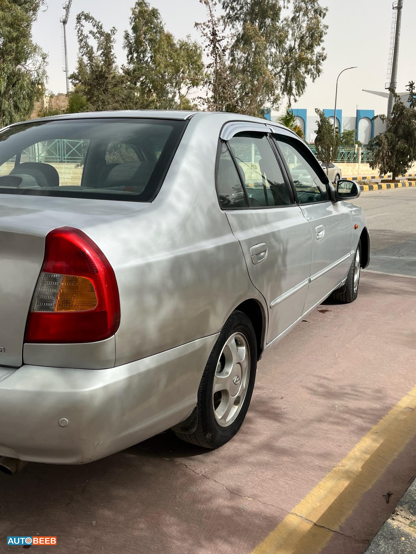 Hyundai Verna 2001