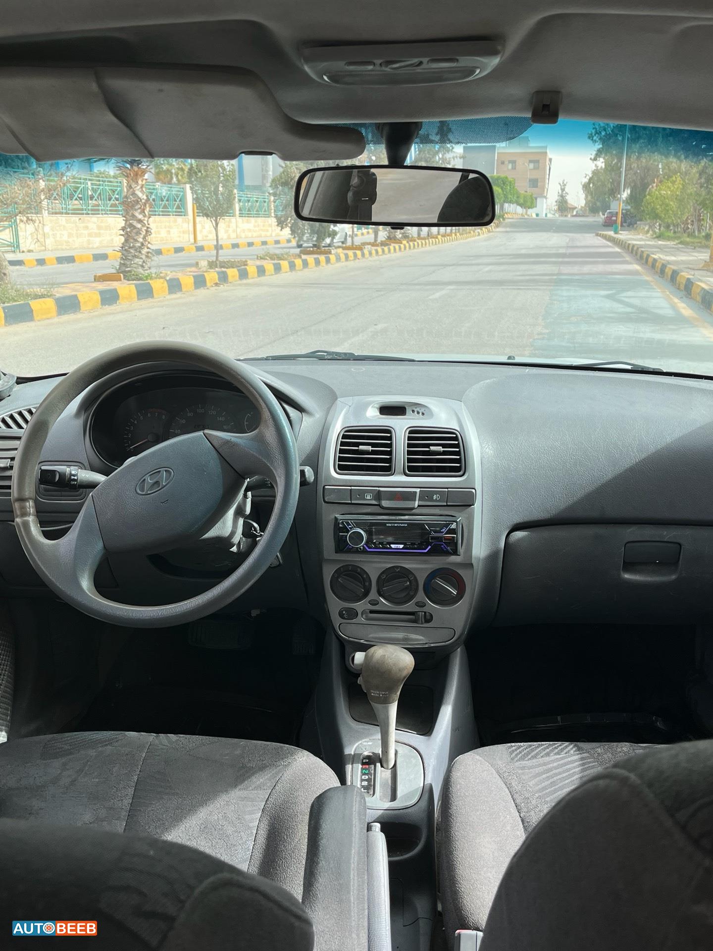 Hyundai Verna 2001