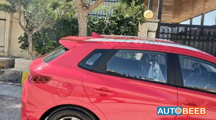 بي واي دي E2 2023