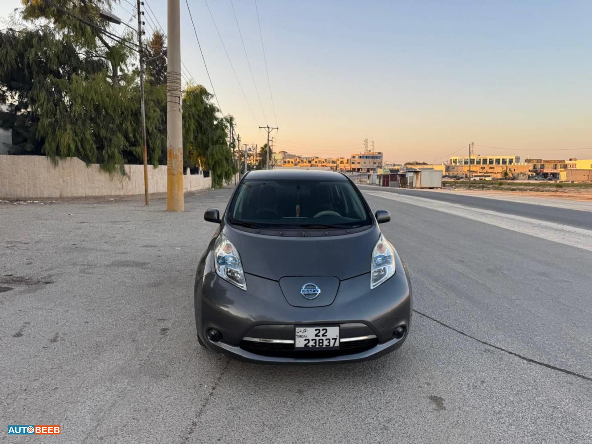 نيسان ليف 2014