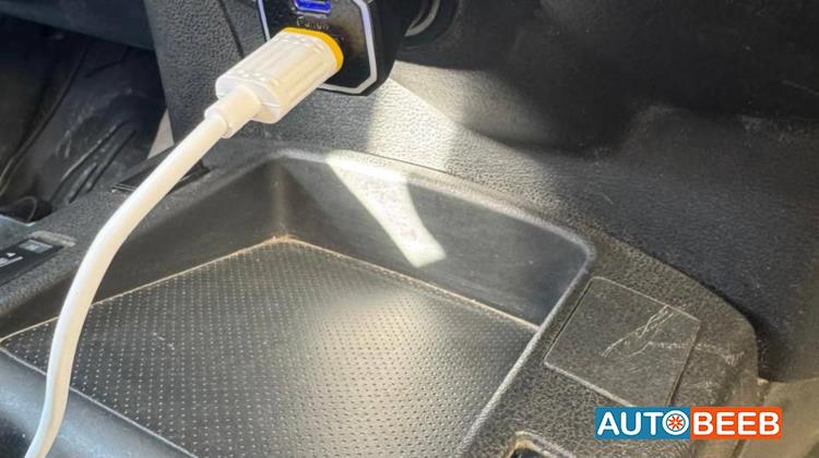 نيسان ليف 2014