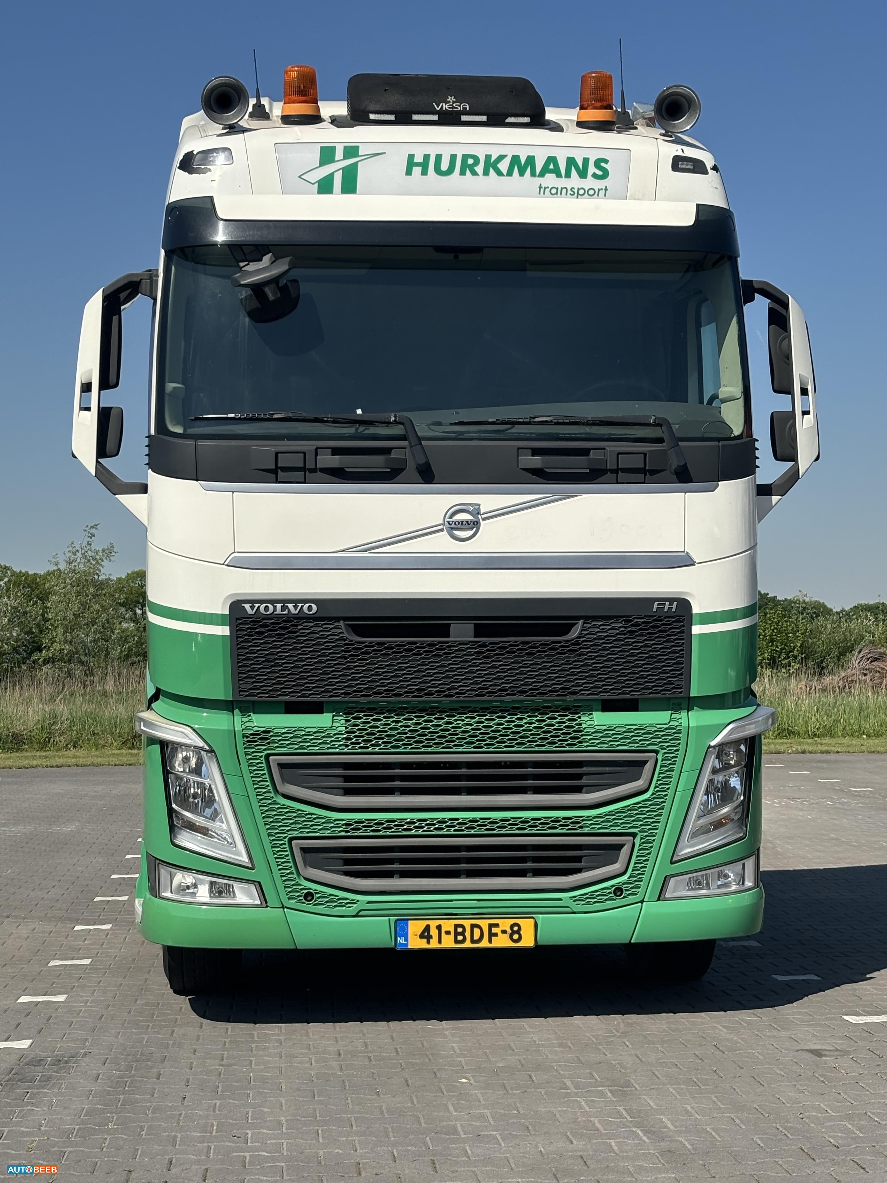 راس تريلا فولفو 2014