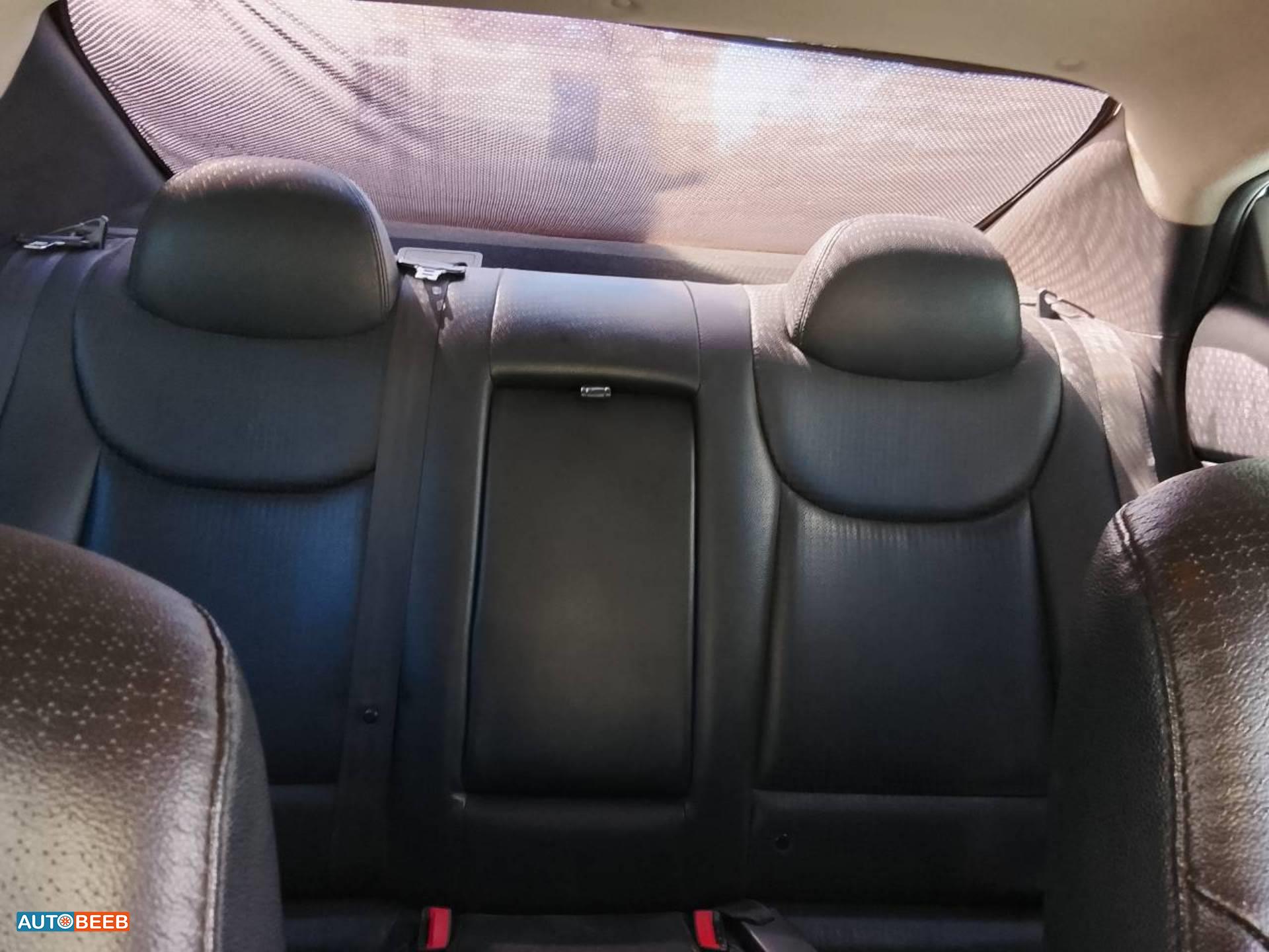 هيونداي افانتي 2016