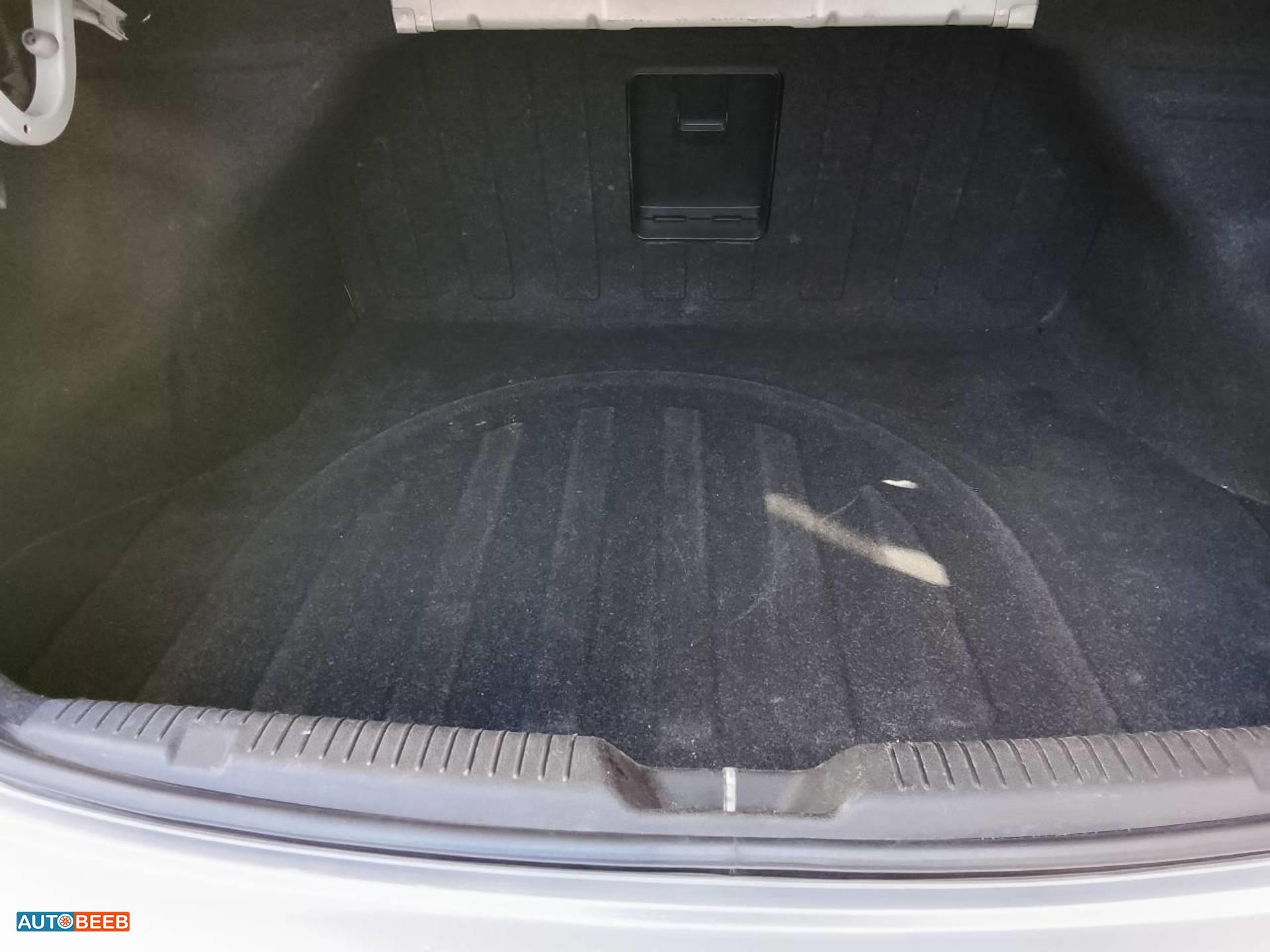 هيونداي افانتي 2016