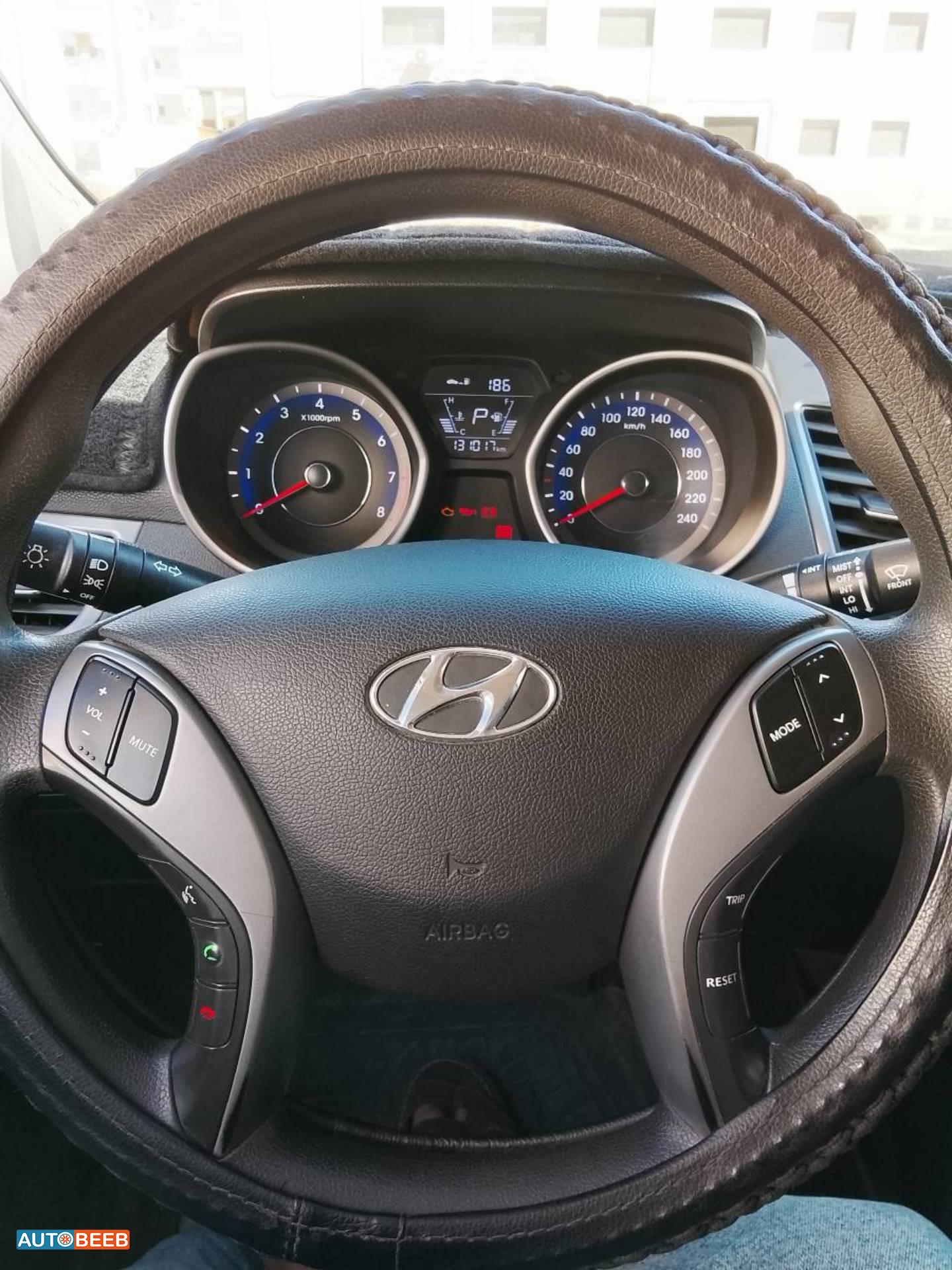 هيونداي افانتي 2016