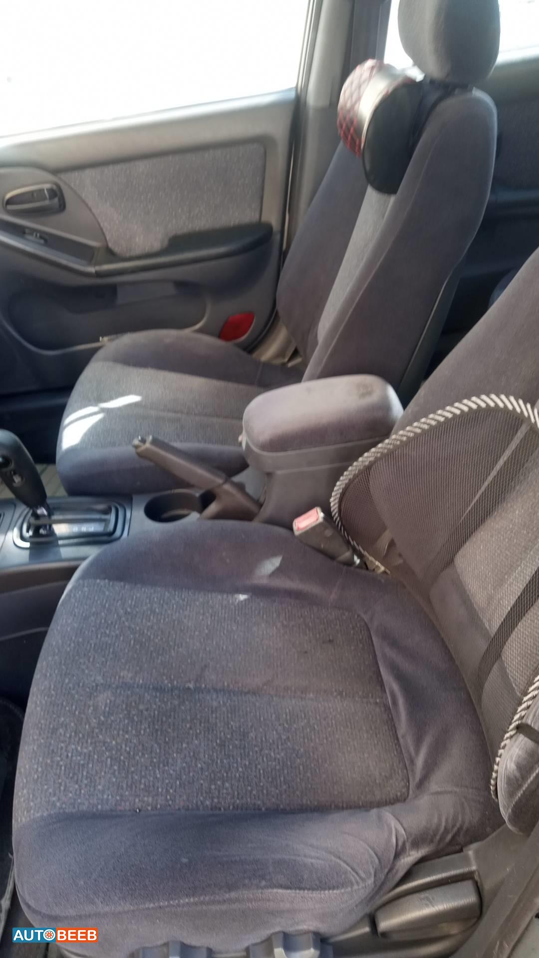 Hyundai Elantra 2002