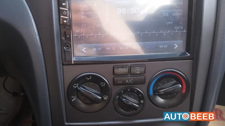 Hyundai Elantra 2002