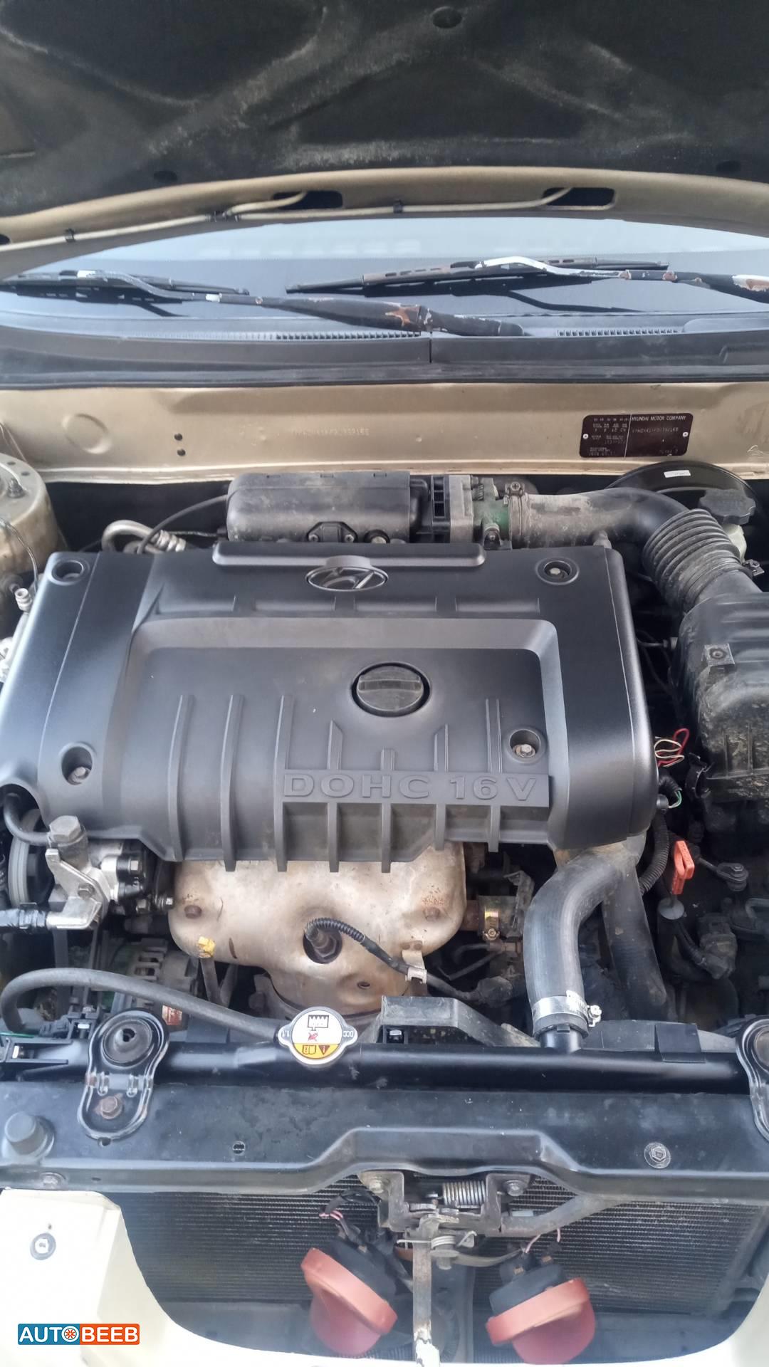 Hyundai Elantra 2002