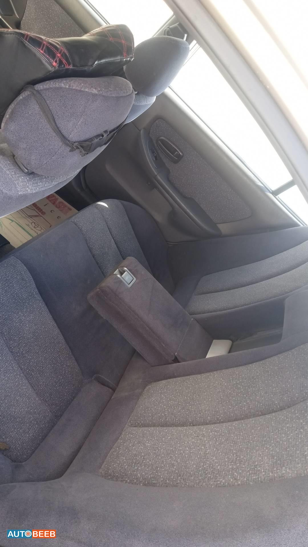 Hyundai Elantra 2002