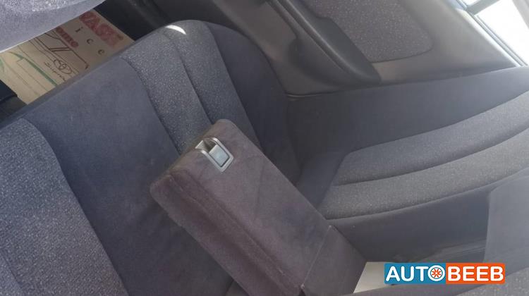 Hyundai Elantra 2002