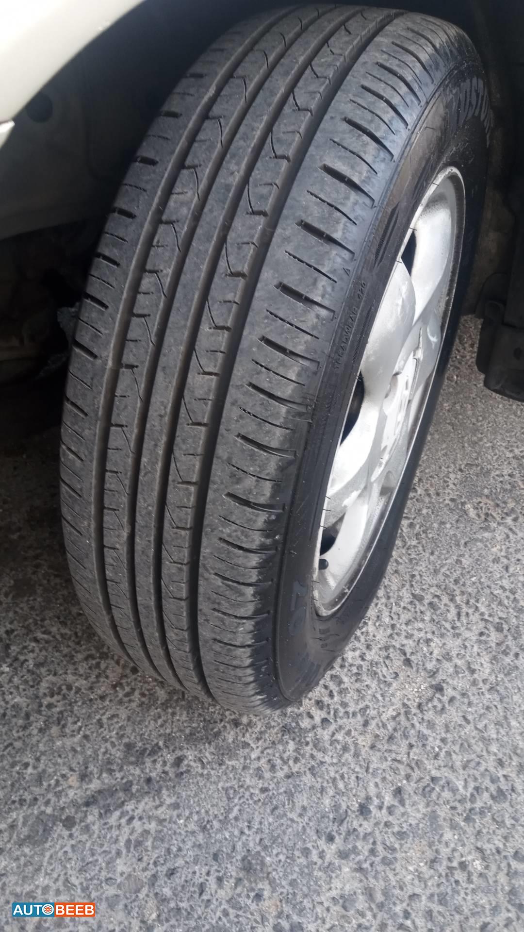 Hyundai Elantra 2002