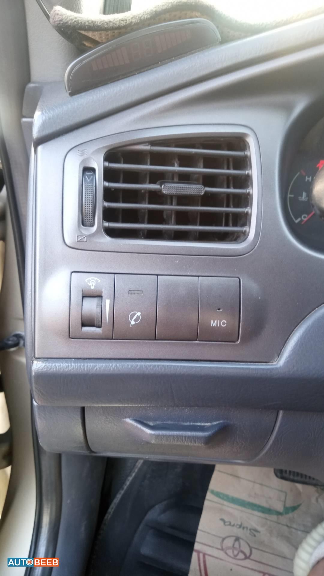 Hyundai Elantra 2002