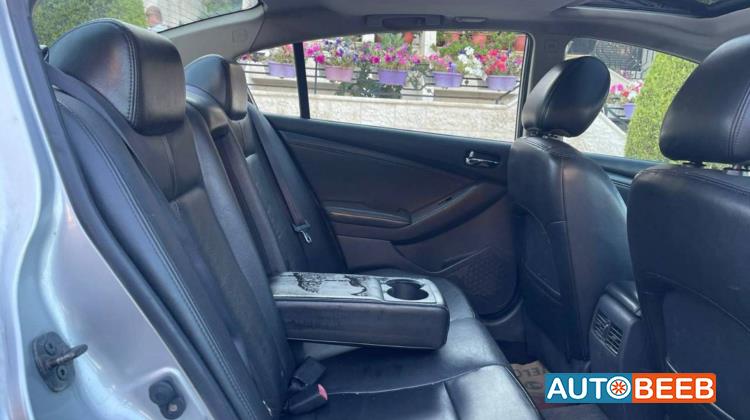 Nissan Altima 2009