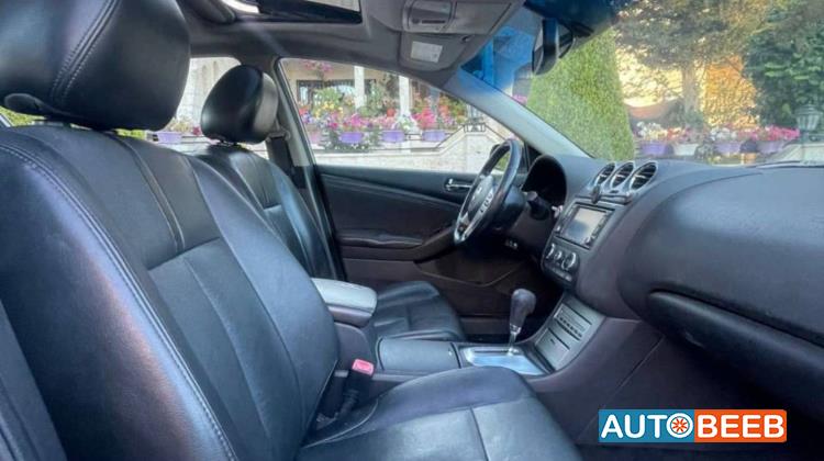 Nissan Altima 2009
