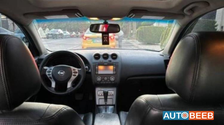 Nissan Altima 2009