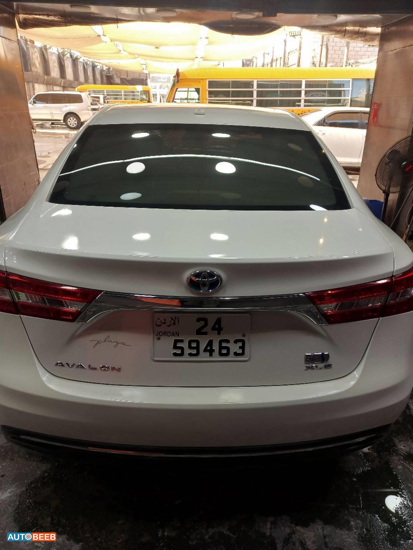 تويوتا افالون 2013