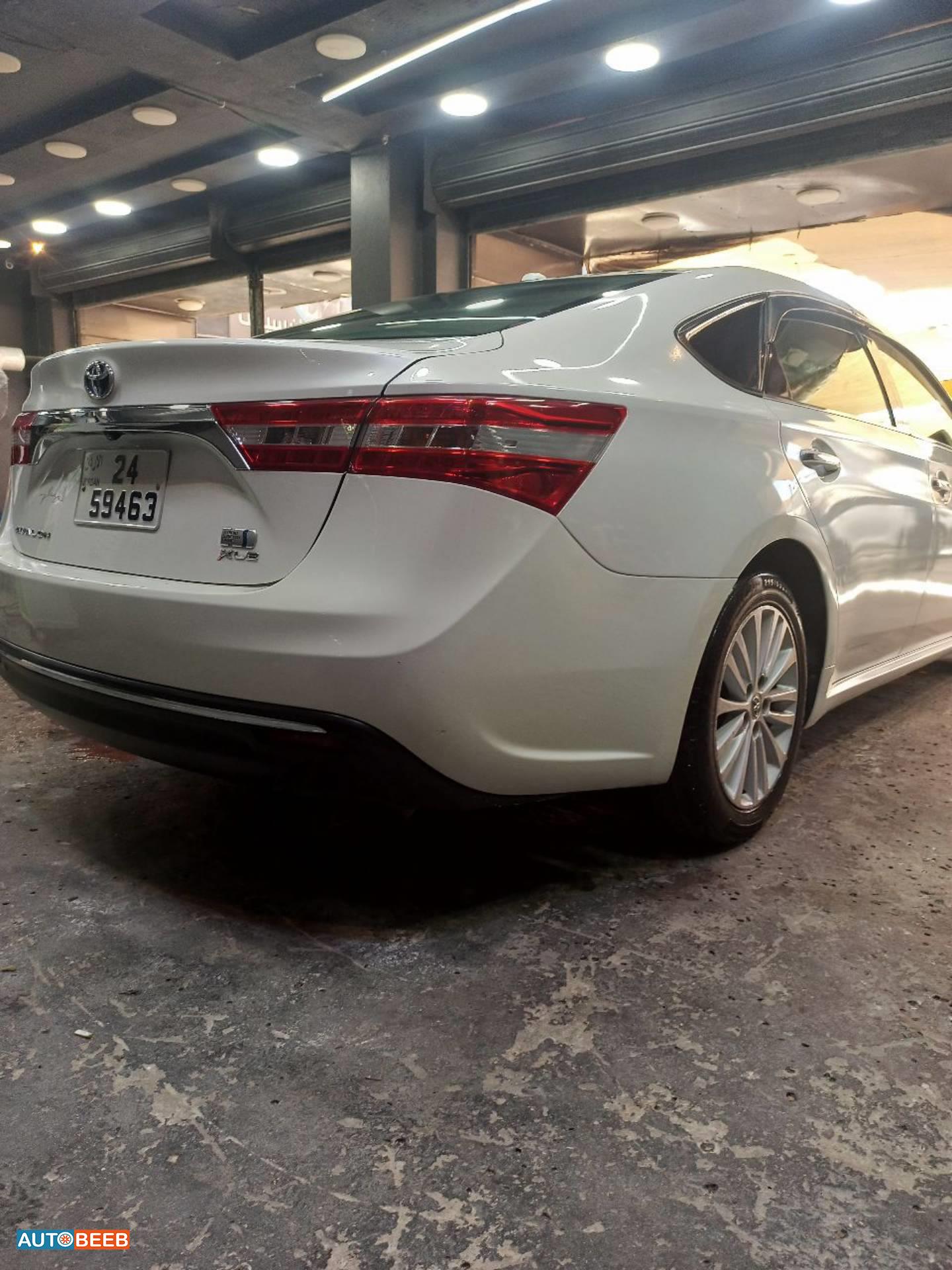 تويوتا افالون 2013