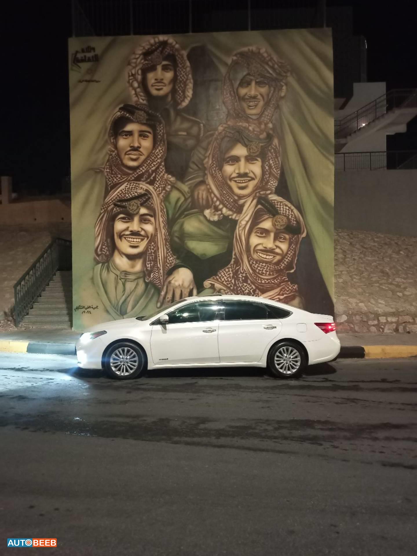 تويوتا افالون 2013