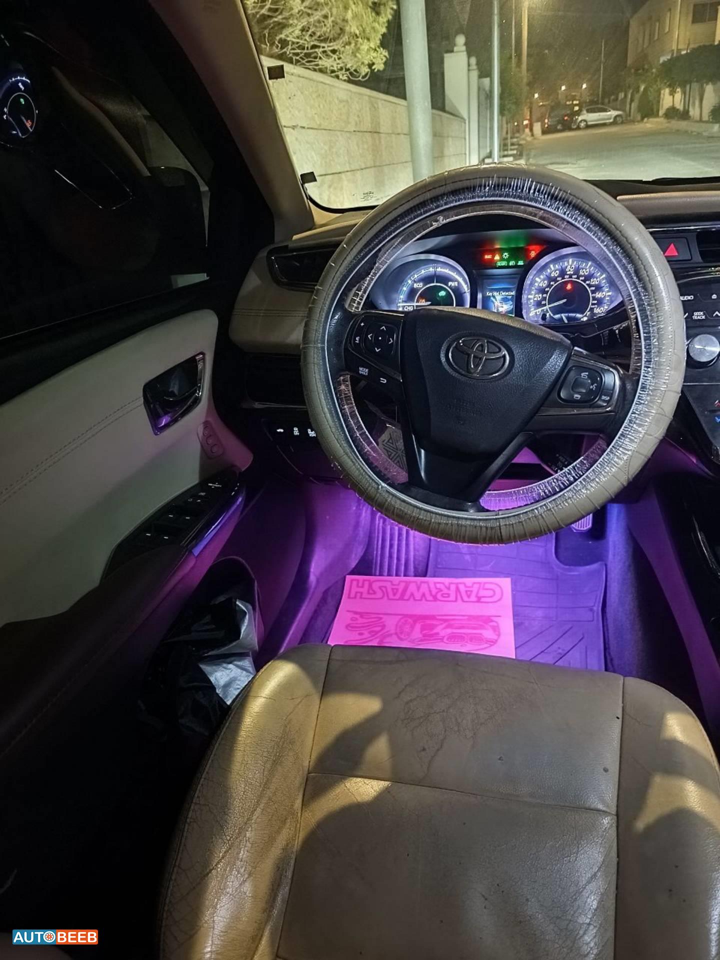 تويوتا افالون 2013