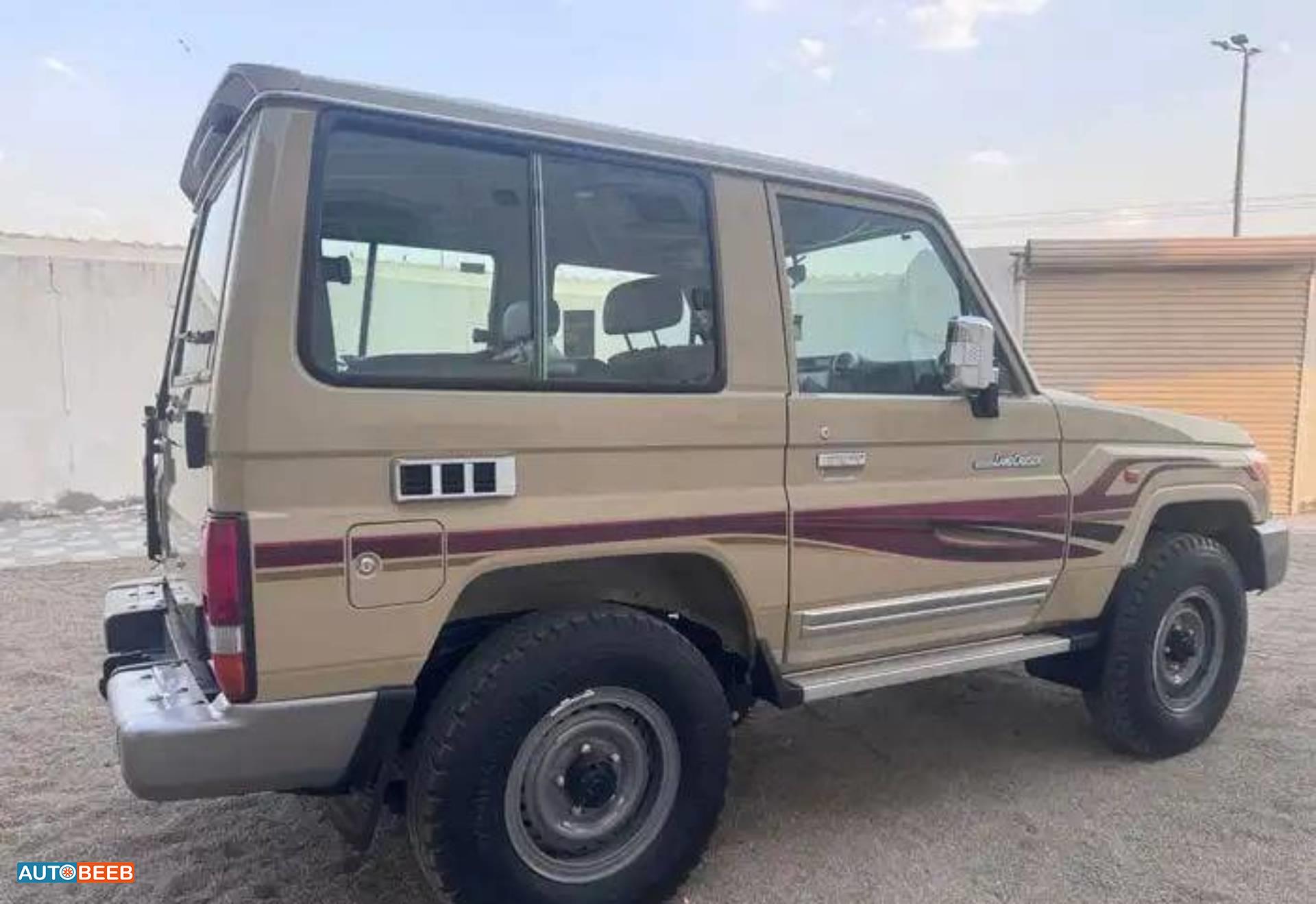 تويوتا لاندكروزر 2016