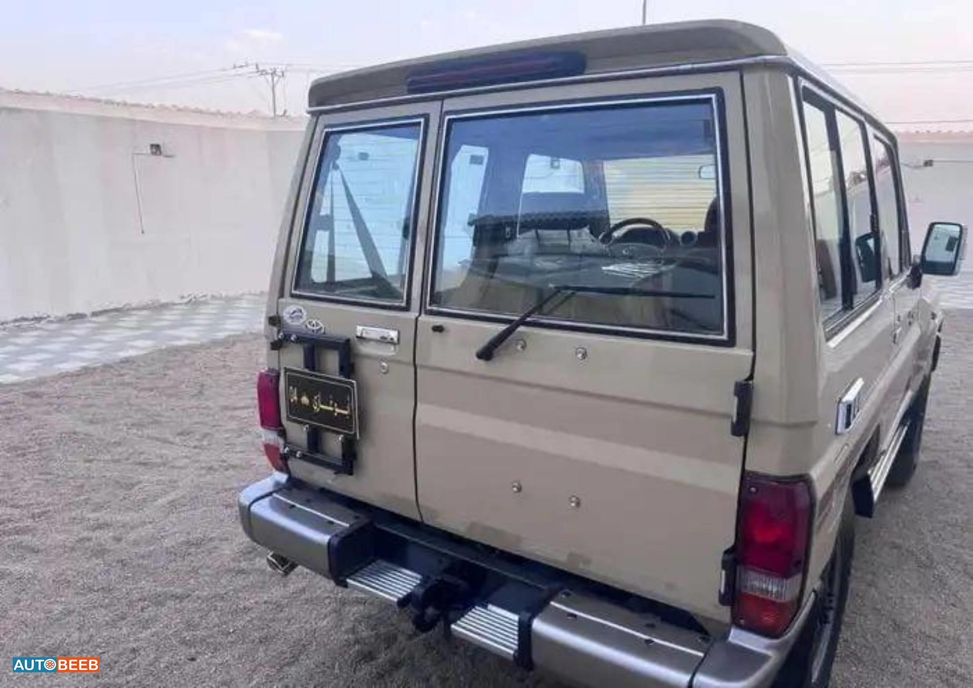 تويوتا لاندكروزر 2016