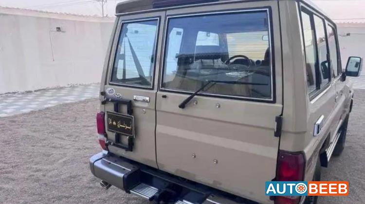 تويوتا لاندكروزر 2016