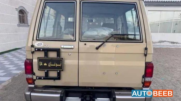 تويوتا لاندكروزر 2016