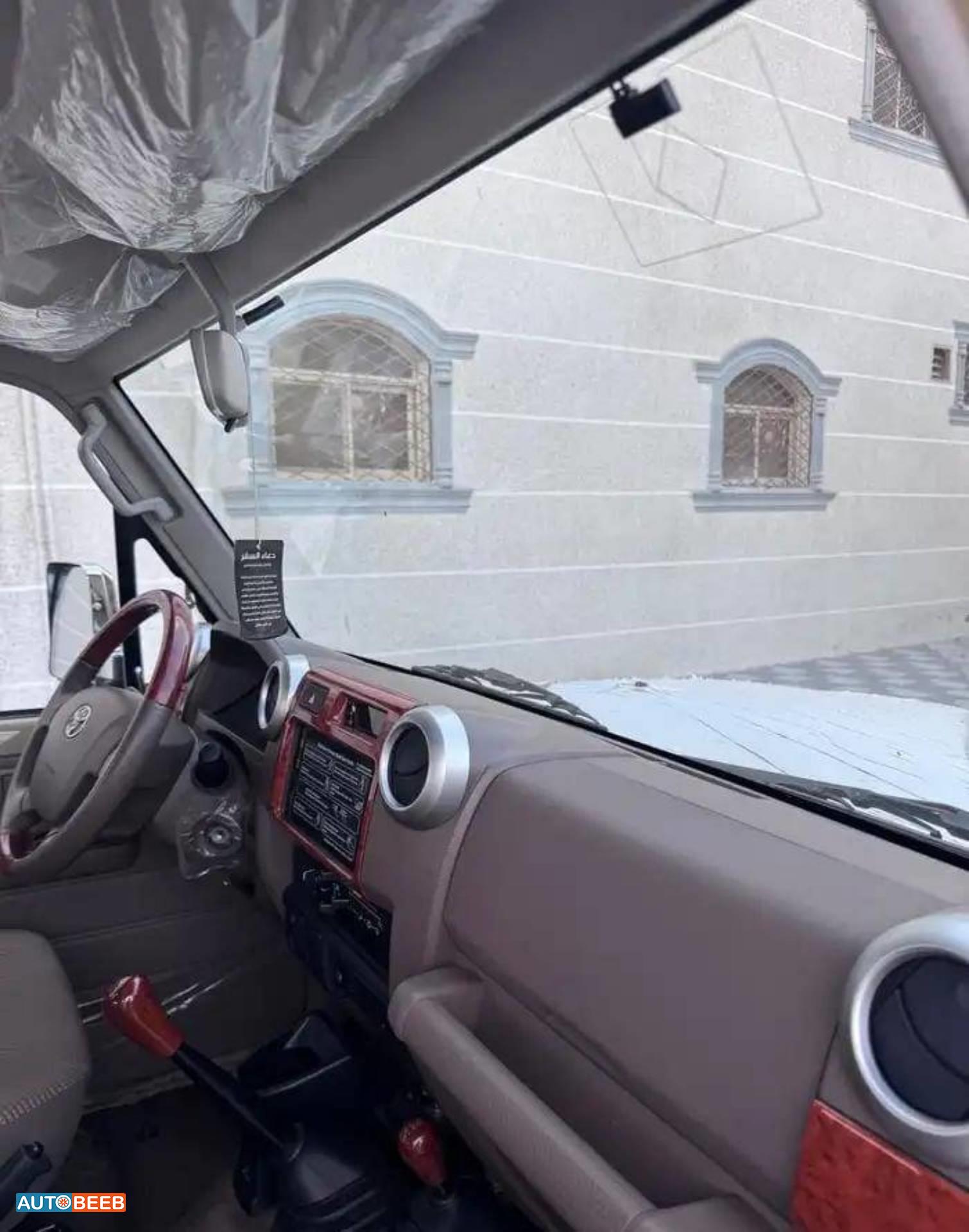 تويوتا لاندكروزر 2016