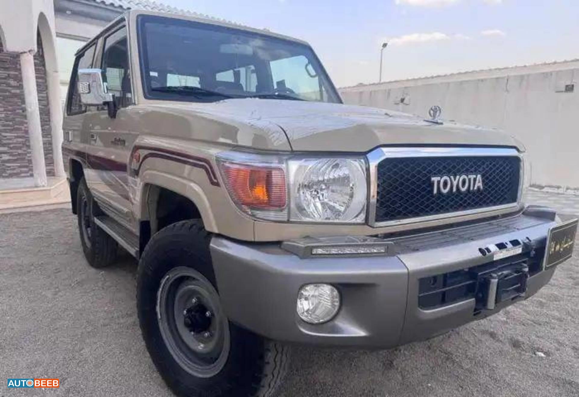 تويوتا لاندكروزر 2016